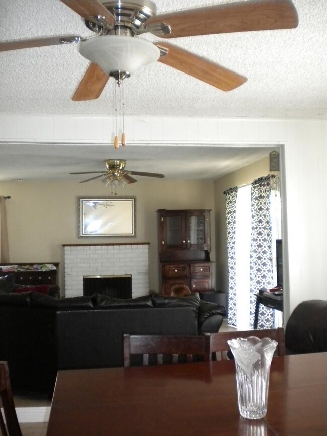 5854 E Lansing Way, Fresno, CA 93727 - photo 6