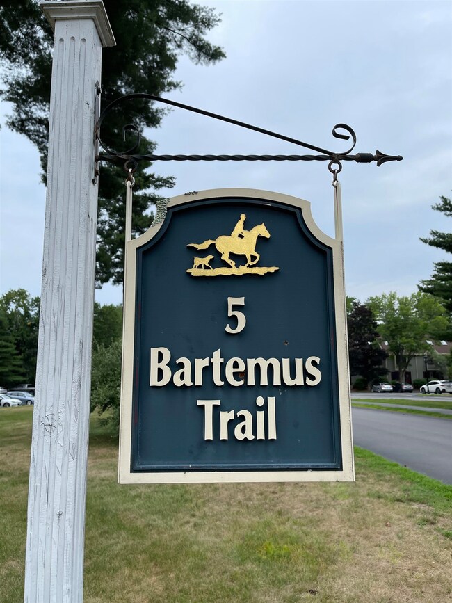 5 Bartemus Trail unit U205, Nashua, NH 03063 - photo 2