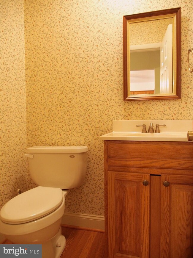 18 Castlehill Ct, Lutherville Timonium, MD 21093 - photo 6