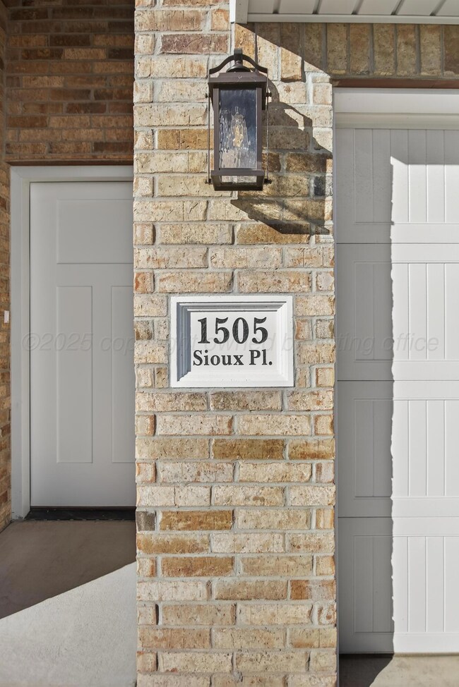 1505 Sioux Place, Pampa, TX 79065 - photo 4