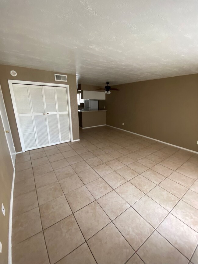 6305 Westward St unit 1, Houston, TX 77081 - photo 3