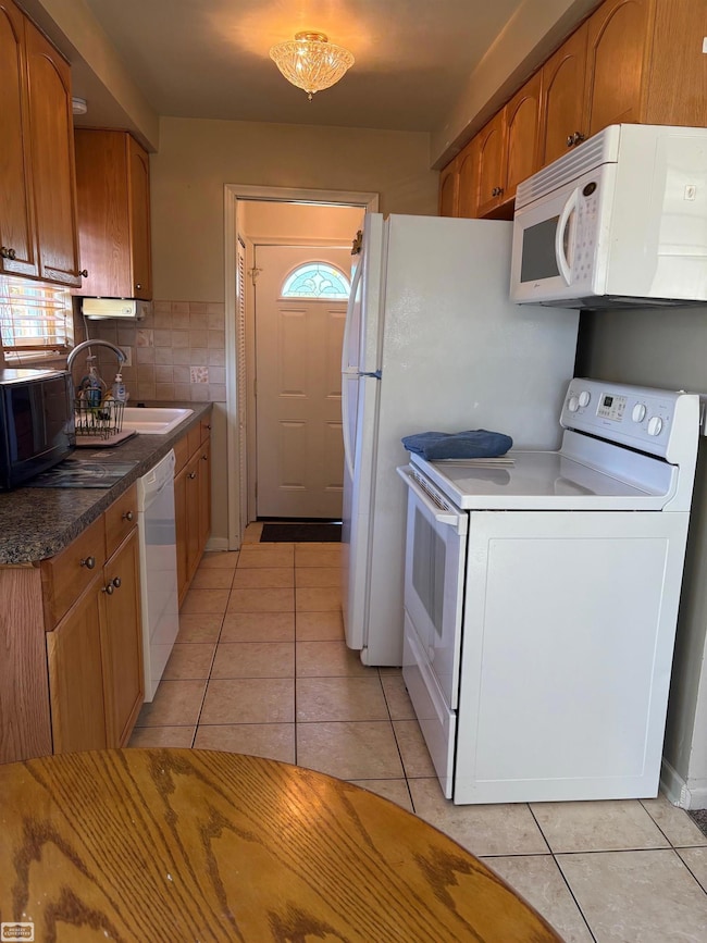 11582 Gerald Dr, Warren, MI 48093 - photo 5