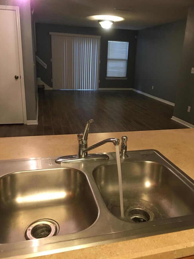 4607 Crib Ct unit 1, Jacksonville, FL 32210 - photo 7