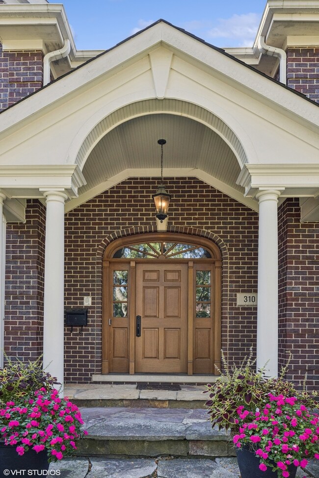 310 Adelia St, Elmhurst, IL 60126 - photo 2