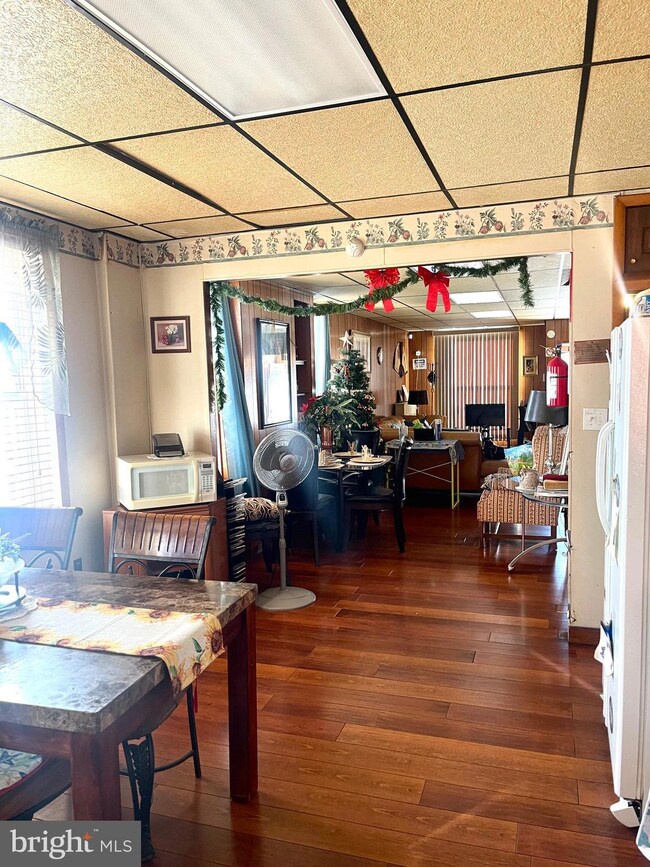 3118 Mcelderry St, Baltimore, MD 21205 - photo 3