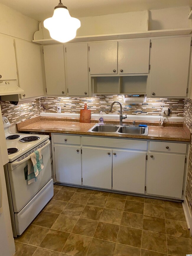 616 Bayview Dr, Georgetown, SC 29440 - photo 5