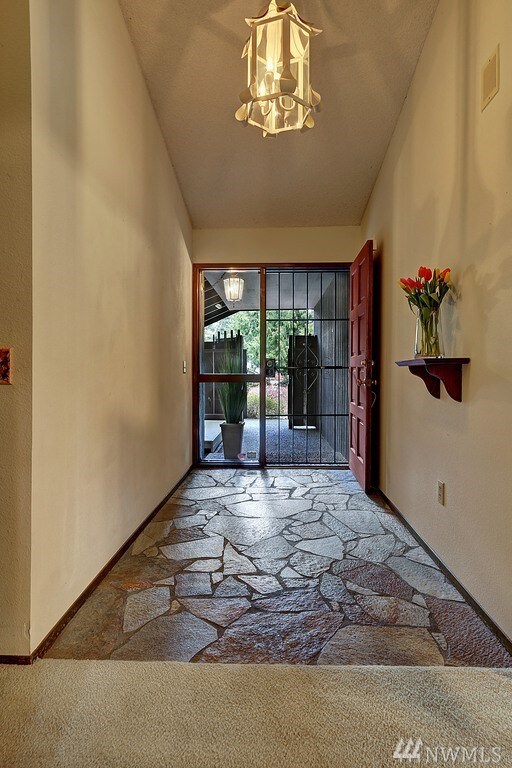 8585 SE 75th Place, Mercer Island, WA 98040 - photo 3