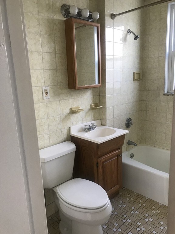 287 Shirley St unit 1, Winthrop, MA 02152 - photo 6