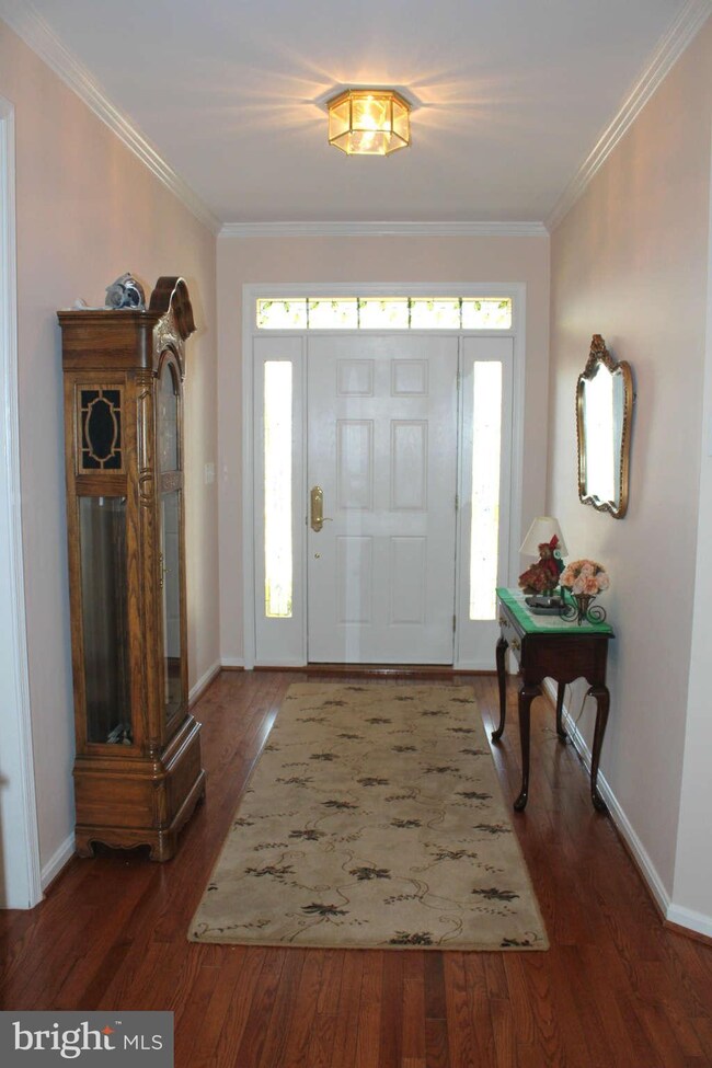 6104 Beton Ct, Gainesville, VA 20155 - photo 3