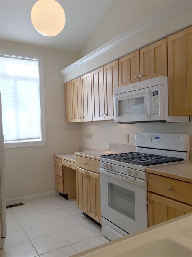 262 Park Rd, South Burlington, VT 05403 - photo 4