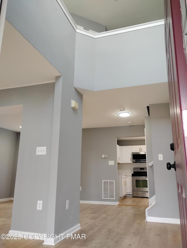 2113 Dorset Ct, Bushkill, PA 18324 - photo 5