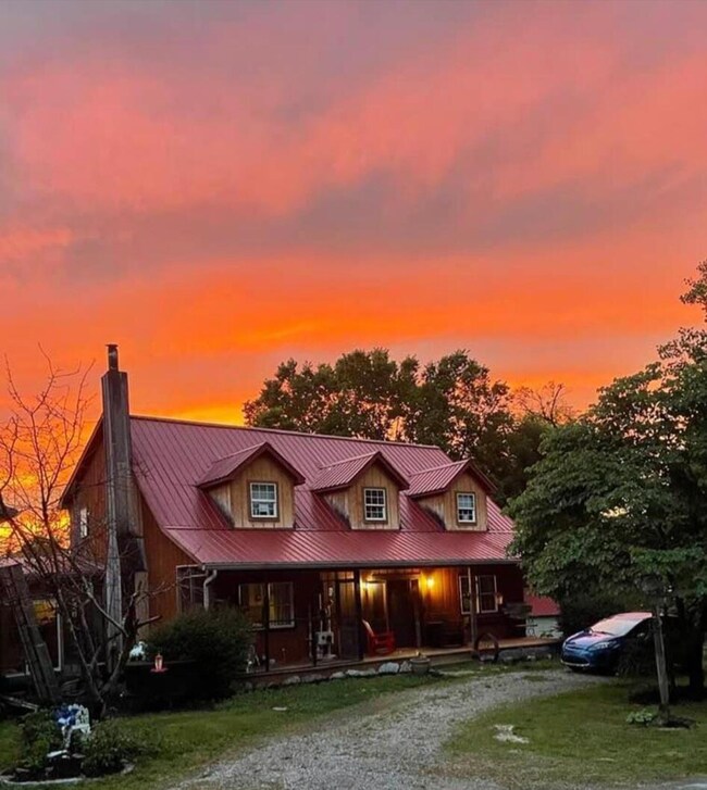 85 N Scruggs Ln, Frankfort, KY 40601 - photo 2