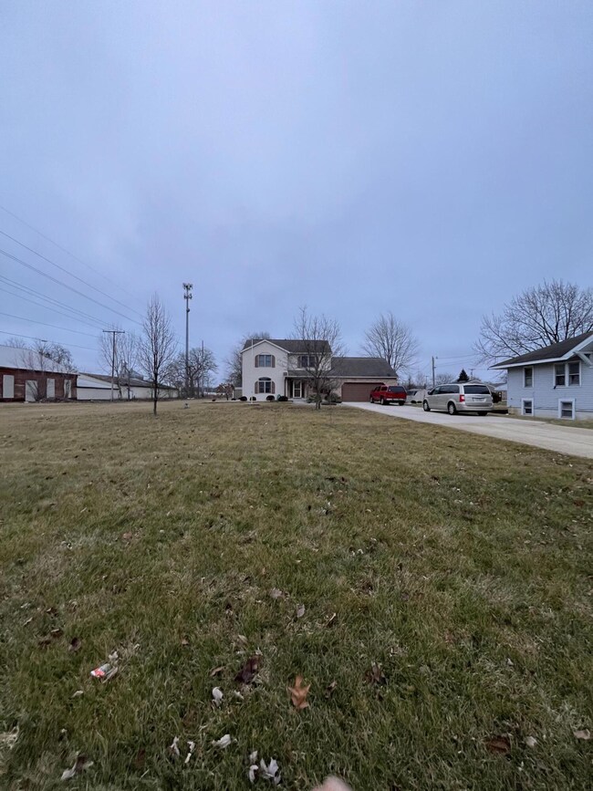 496 Scott St, Saint Marys, OH 45885 - photo 5