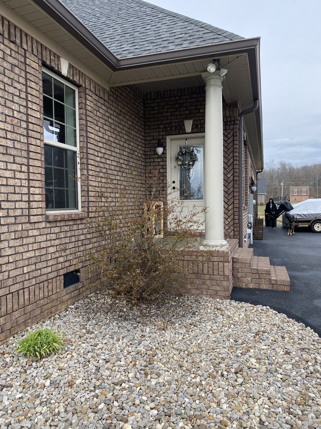 159 William Cir, Lafayette, TN 37083 - photo 5