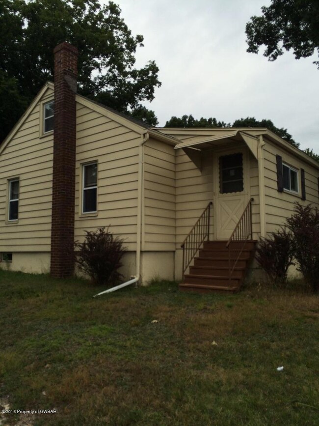 26 Airport Rd, Hazleton, PA 18202 - photo 2