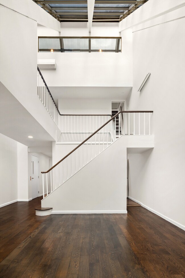 240 E 67th St unit PH, New York, NY 10065 - photo 3