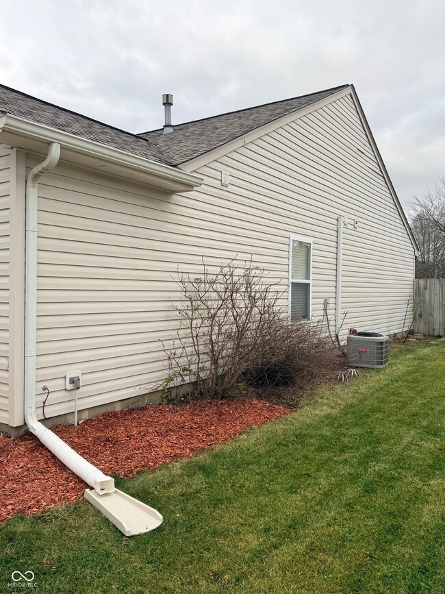 1625 Willowview Ln, Greenfield, IN 46140 - photo 6