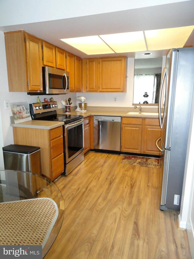 18818 Sky Blue Cir, Germantown, MD 20874 - photo 6