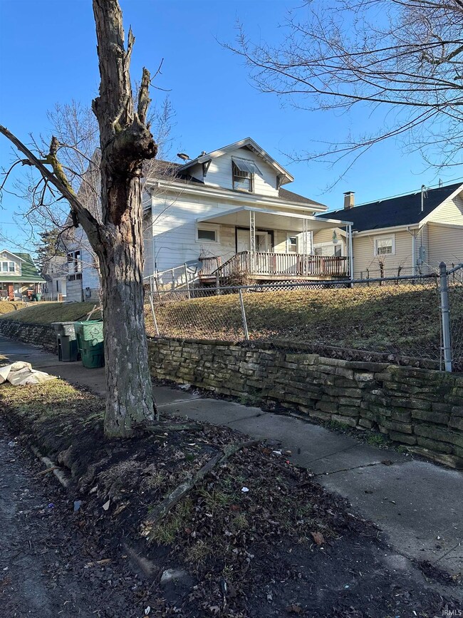 201 E Memorial Dr, Muncie, IN 47302 - photo 2