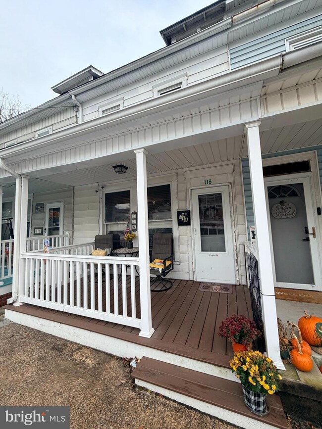 118 Keener Ave, Red Lion, PA 17356 - photo 2