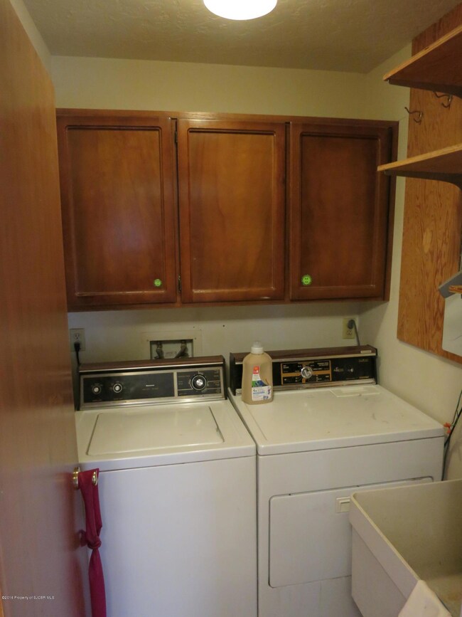 5709 Holmes Dr, Farmington, NM 87402 - photo 5