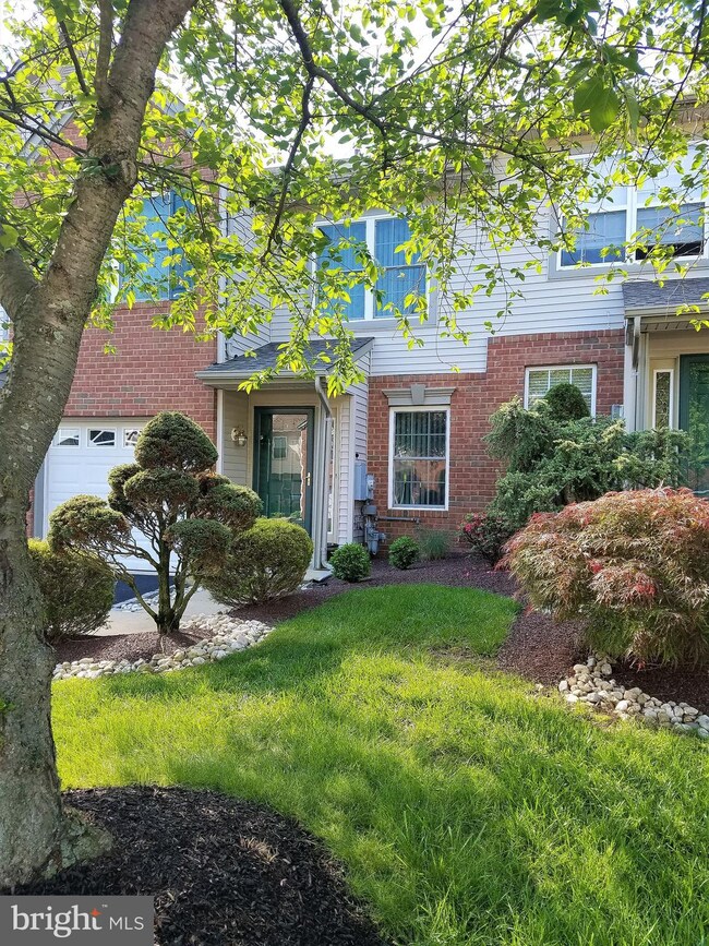 527 Jason Dr, Southampton, PA 18966 - photo 2