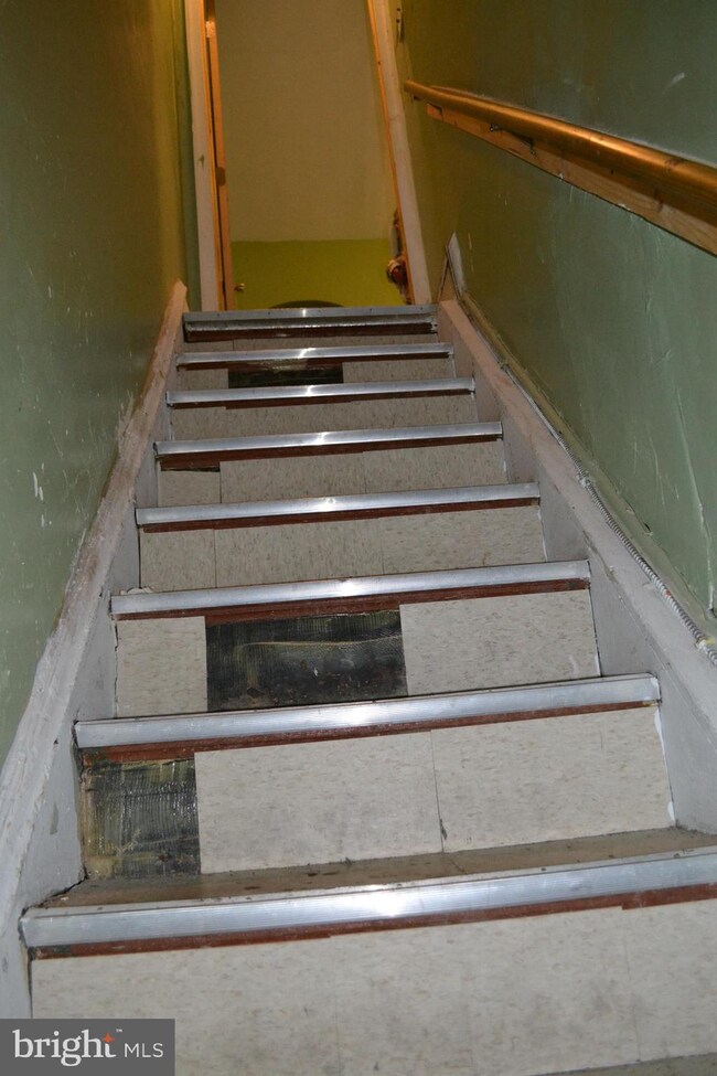 324 S 52nd St, Philadelphia, PA 19143 - photo 4