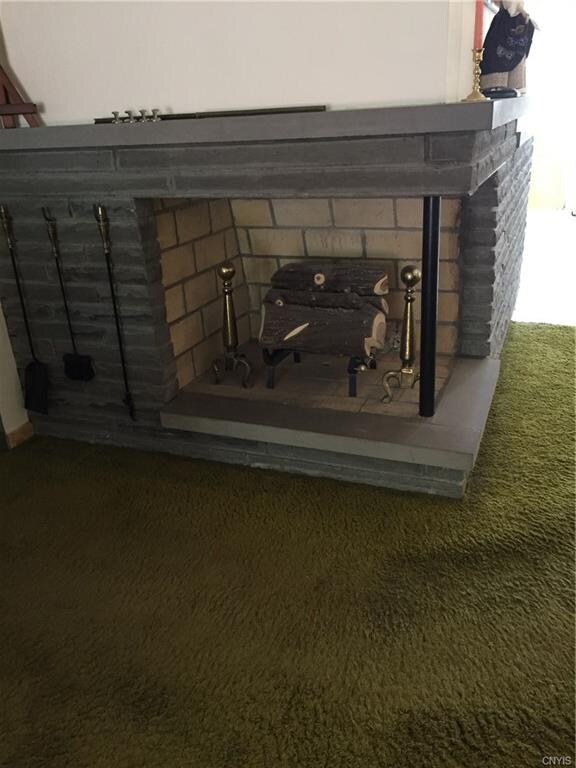 1st floor gas fireplace