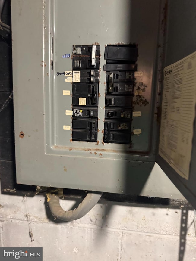 424 W Broad St, Paulsboro, NJ 08066 - photo 5