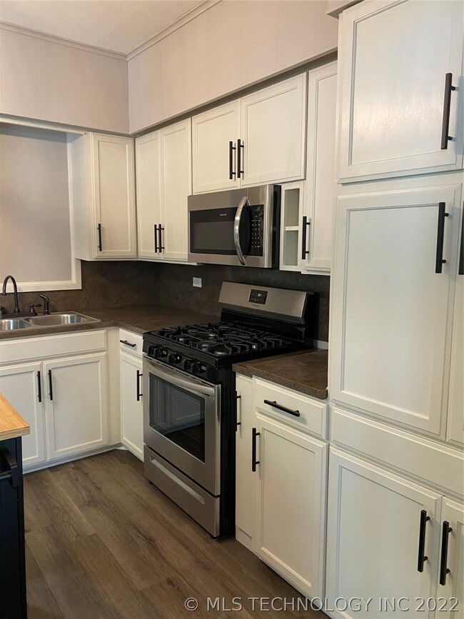 130 G St SW, Ardmore, OK 73401 - photo 4