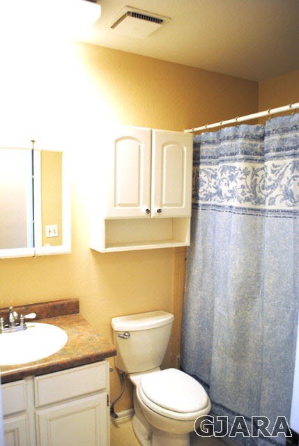 Main level full bathroom