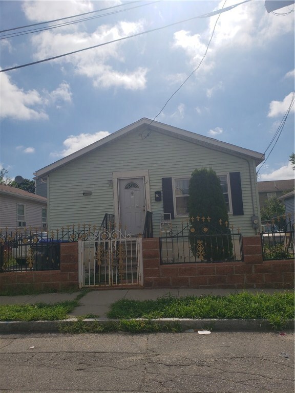 22 Halton St, Providence, RI 02907 - photo 7