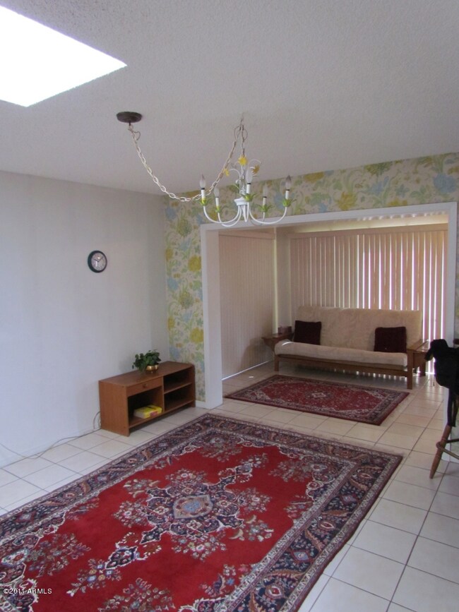 Family Room into Arizona Room