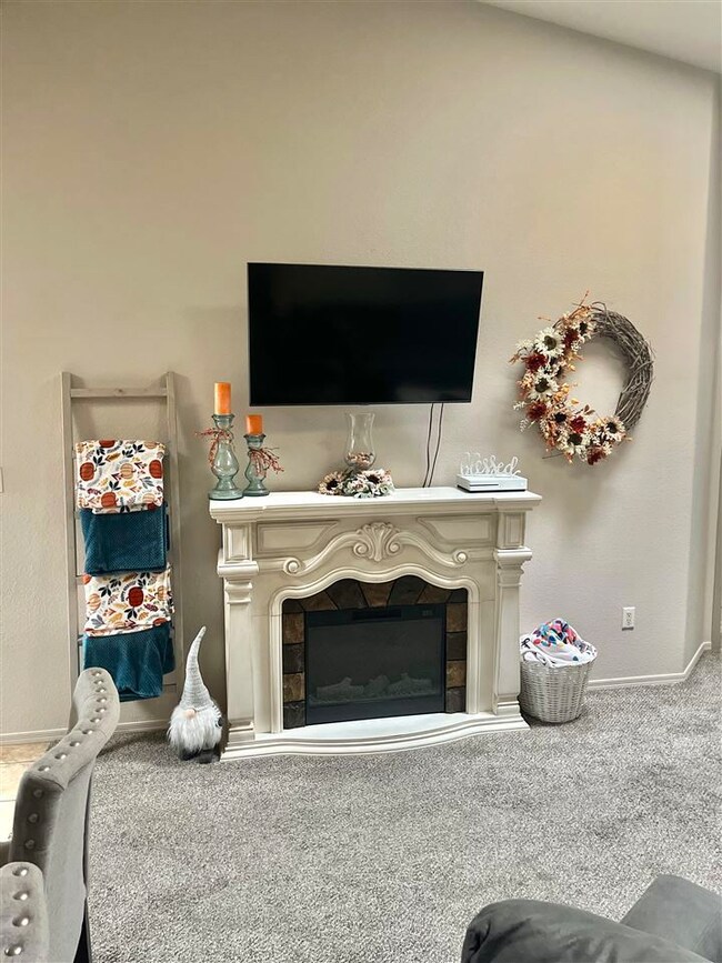 10696 E 35th Place unit II, Yuma, AZ 85365 - photo 7