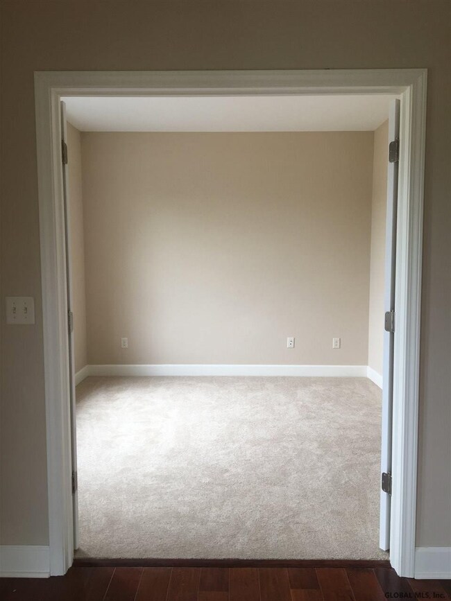 9 Siena Ln, Rensselaer, NY 12144 - photo 4