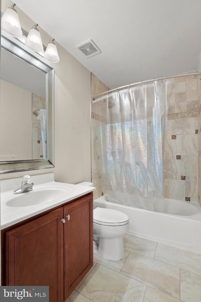 42780 Longworth Terrace, Chantilly, VA 20152 - photo 6