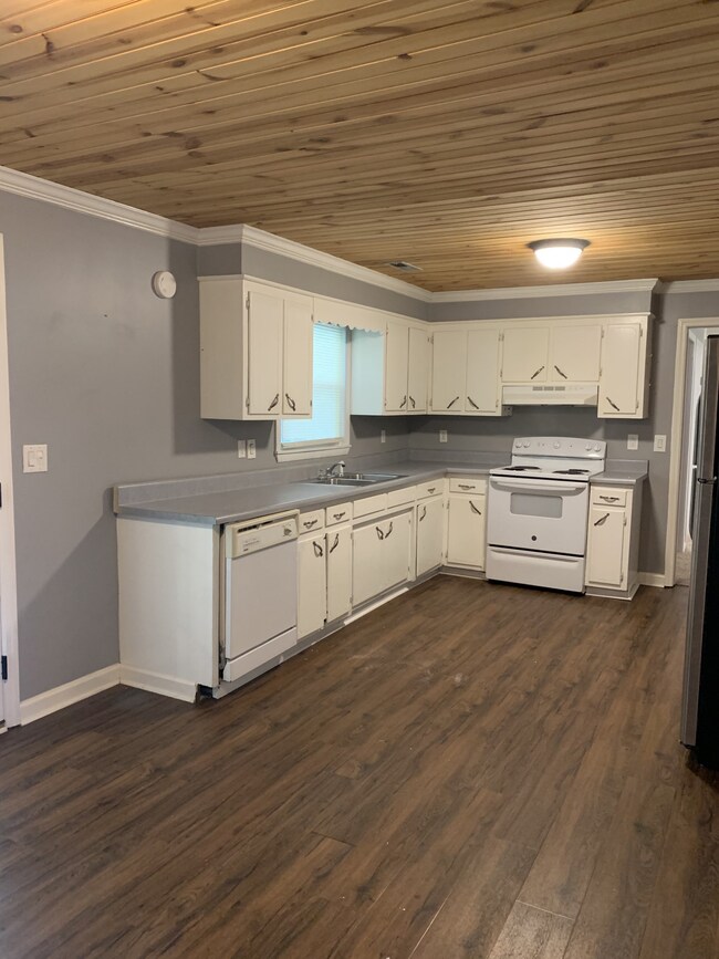 912 Royal Trail, Manchester, TN 37355 - photo 7