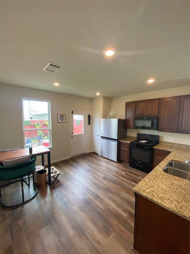 24055 Prairie Dust Dr, Hockley, TX 77447 - photo 3