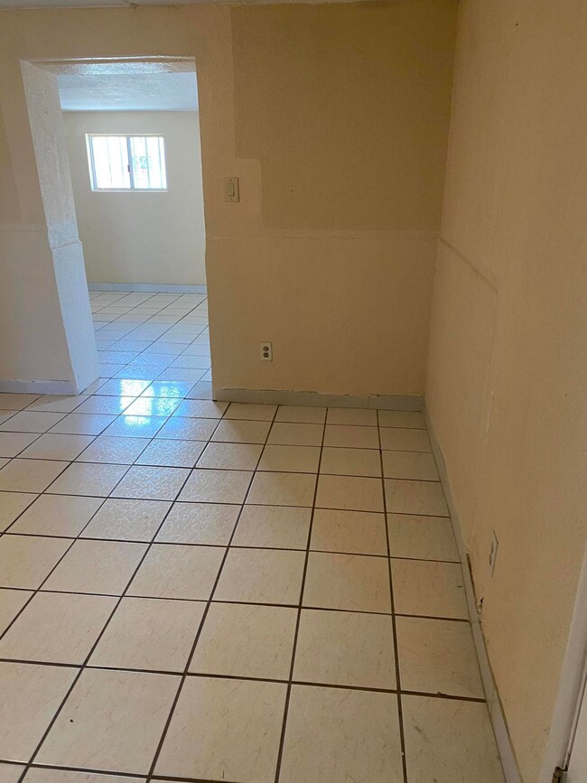 413 Gallagher St unit 2, El Paso, TX 79915 - photo 5