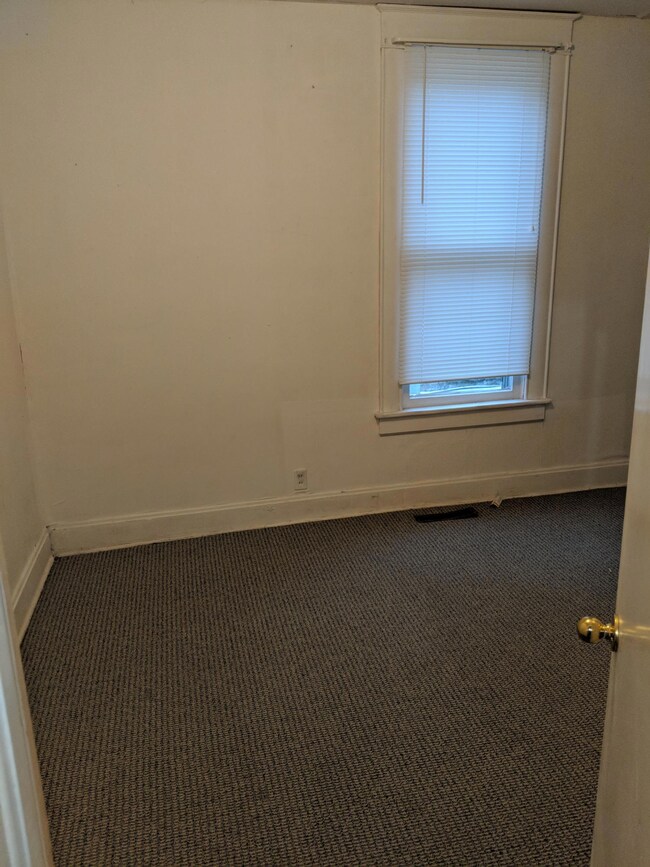 733 W Brower St, Springfield, MO 65802 - photo 7