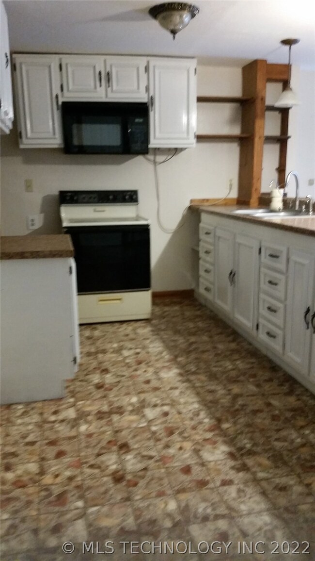 56142 E 712, Colcord, OK 74338 - photo 7