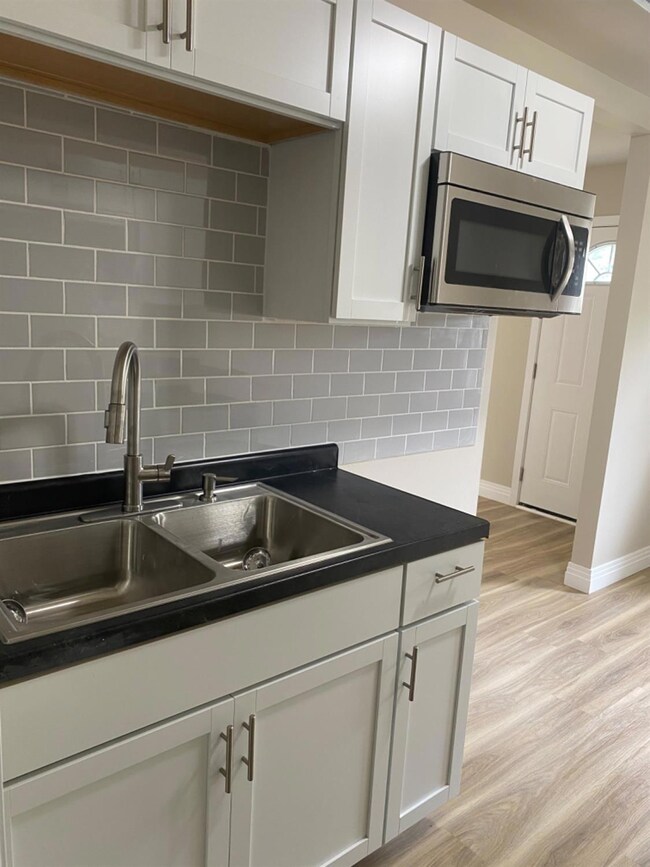 1081 E 35th Ct, Gary, IN 46409 - photo 3