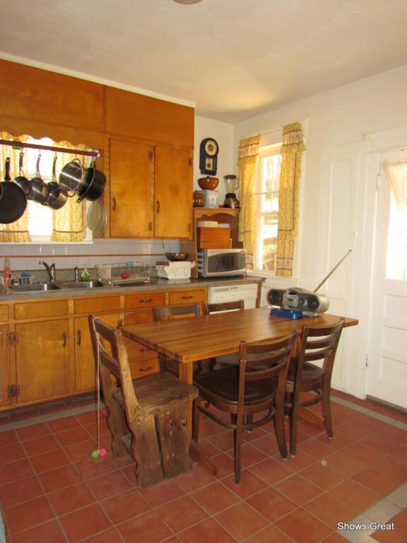 Lower Kitchen 2