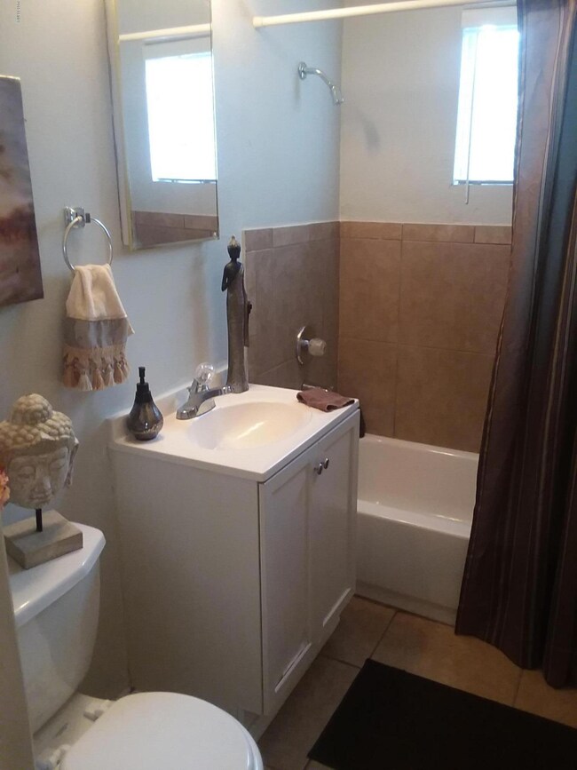 2633 E Culver St, Phoenix, AZ 85008 - photo 7