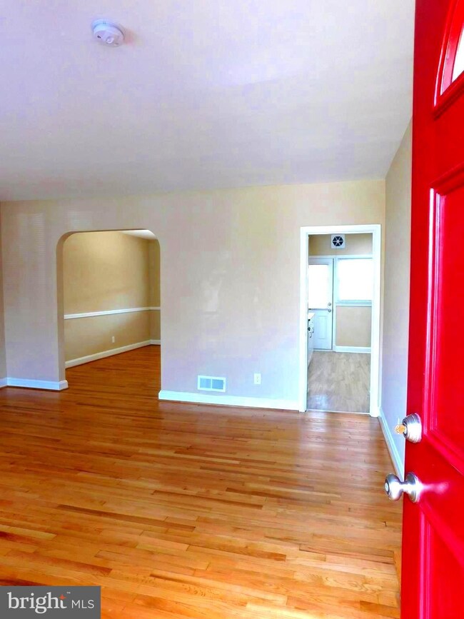 1207 Evesham Ave, Baltimore, MD 21239 - photo 2