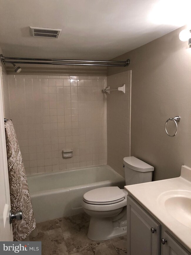 7661 Provincial Dr unit 213, West McLean, VA 22102 - photo 6