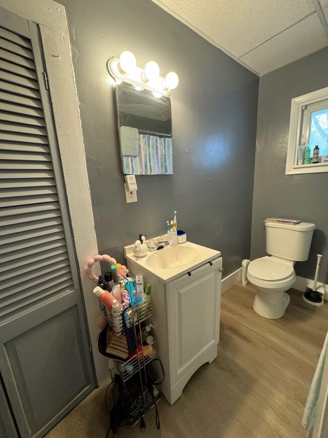 24 High St, Claremont, NH 03743 - photo 7