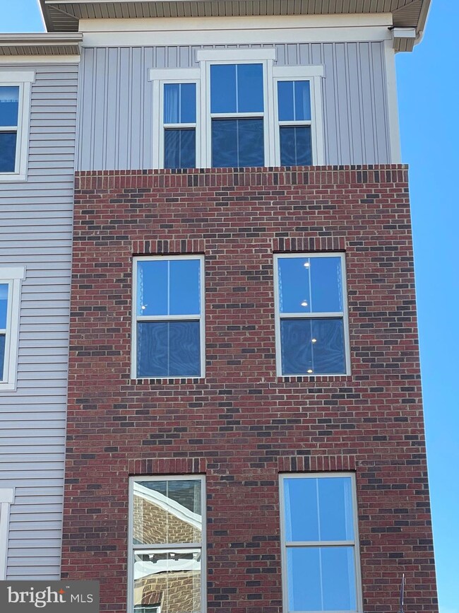 42589 Burbank Terrace, Sterling, VA 20166 - photo 4