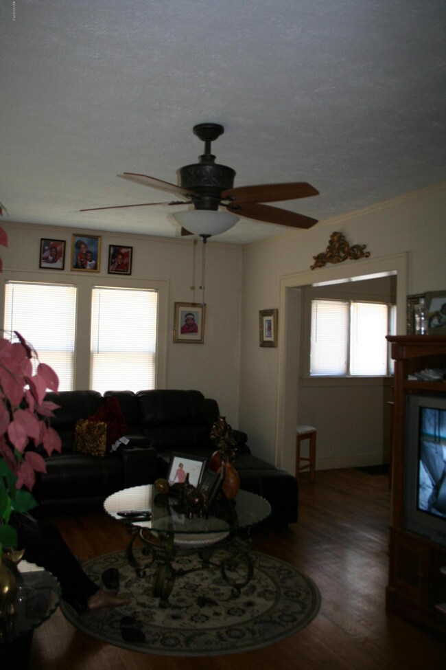 728 Ardmore St SE, Grand Rapids, MI 49507 - photo 3