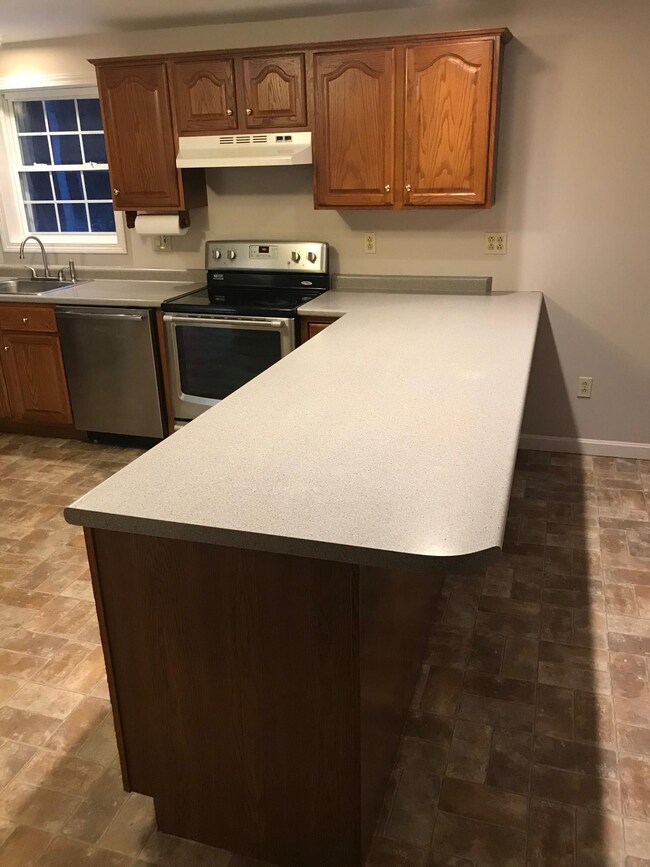 72 Robert Rogers Rd, Dunbarton, NH 03046 - photo 4